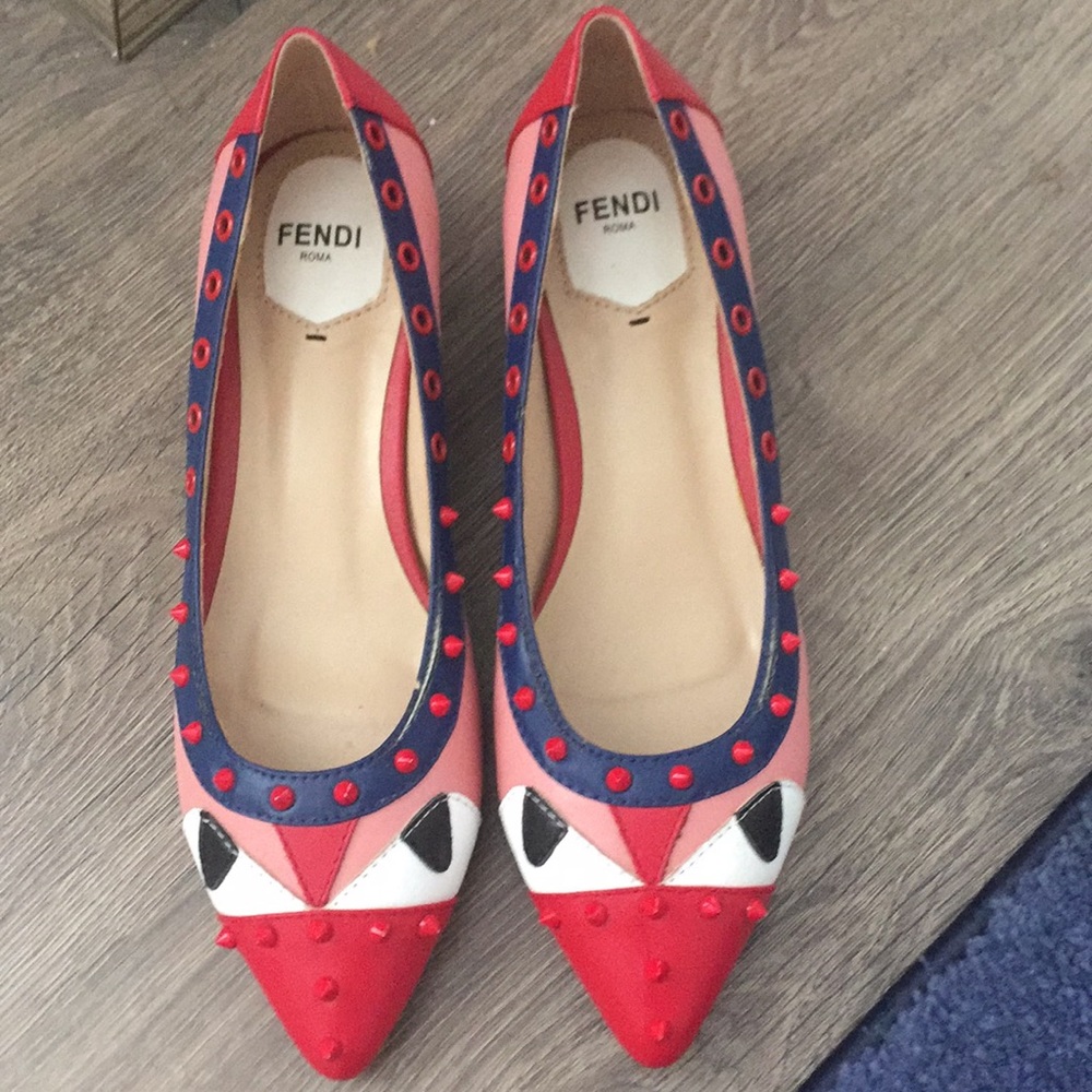 Fendi cute shoes💋